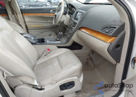 2010 Lincoln Mkt z USA, uszkodzony, nr VIN 2LMHJ5FR2ABJ13211